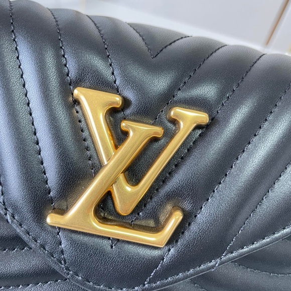 Louis Vuitton New Wave Multi Pochette Bag - Picture 5 of 9